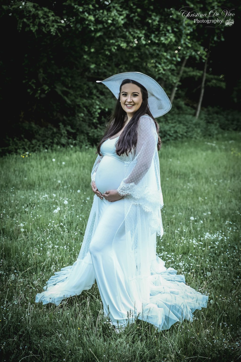 Babybauchbilder mit Babyfotograf in Pirmasens mit Kleider zum ausleihen für deine Babybauchfotos