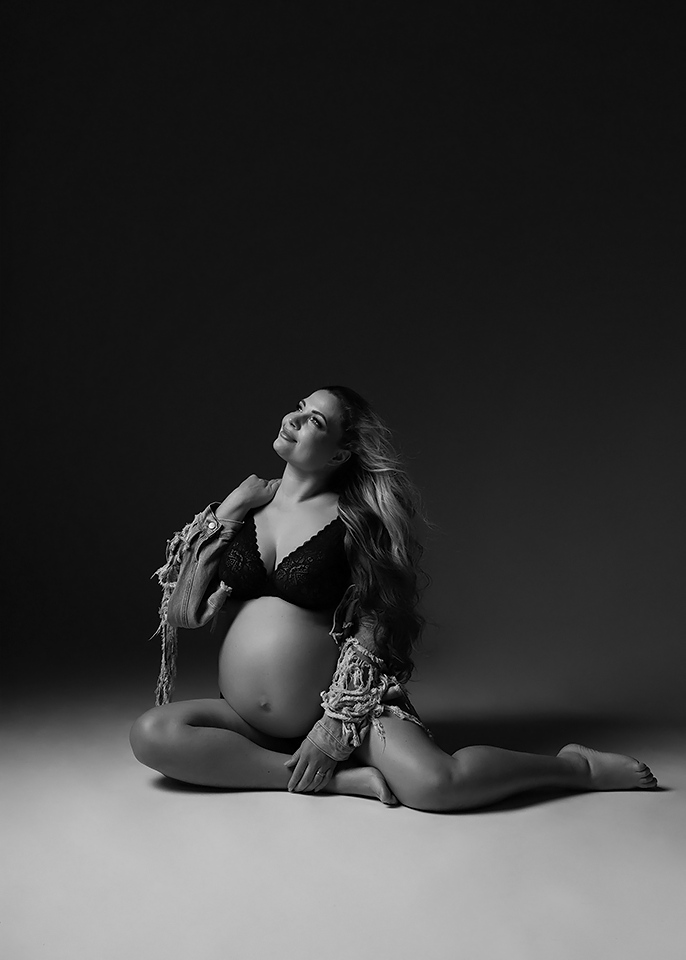 Babybauchfotos-Zweibrücken-Pirmasens-Landstuhl-Christina-DeVivo. Vogue Style Babybauchbilder bei Pirmasens | Christina De Vivo