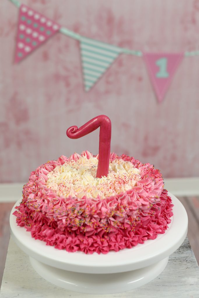 Torte_erster_Geburtstag_Fotograf_Pirmasens Cakesmash Fotograf erster Geburtstag bei Pirmasens | Christina De Vivo Photography