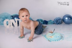 Fotograf Cakesmash erster Geburtstag bei Waldfischbach | Christina De Vivo Photography