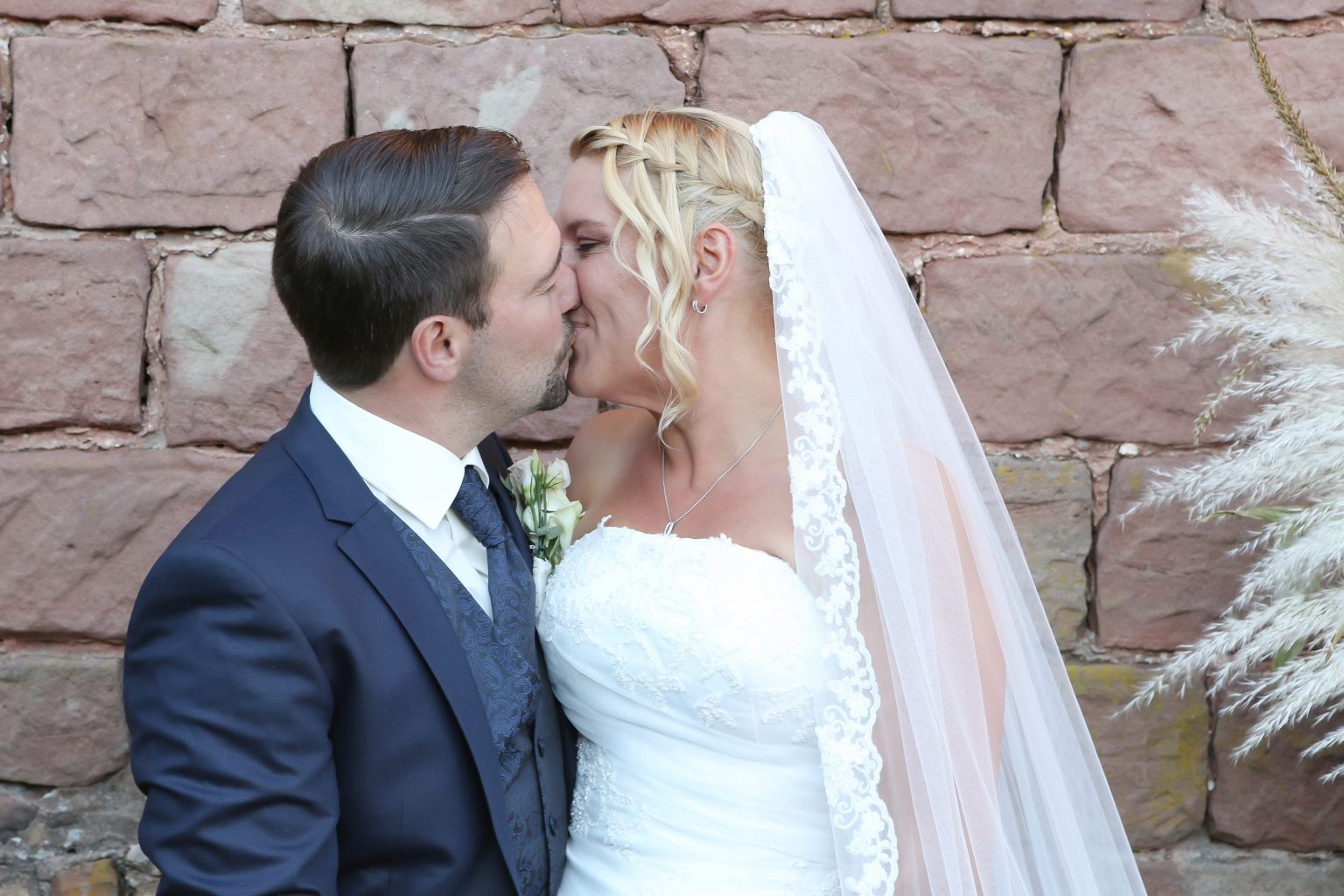 Hochzeitsfotos bei Kapelle Reifenberg | Christina De Vivo Photography