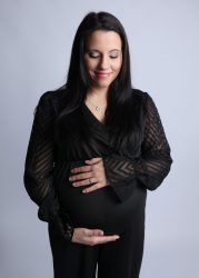 Kundenkleiderschrank für dein Babybauchshooting bei Pirmasens Christina De Vivo Photography