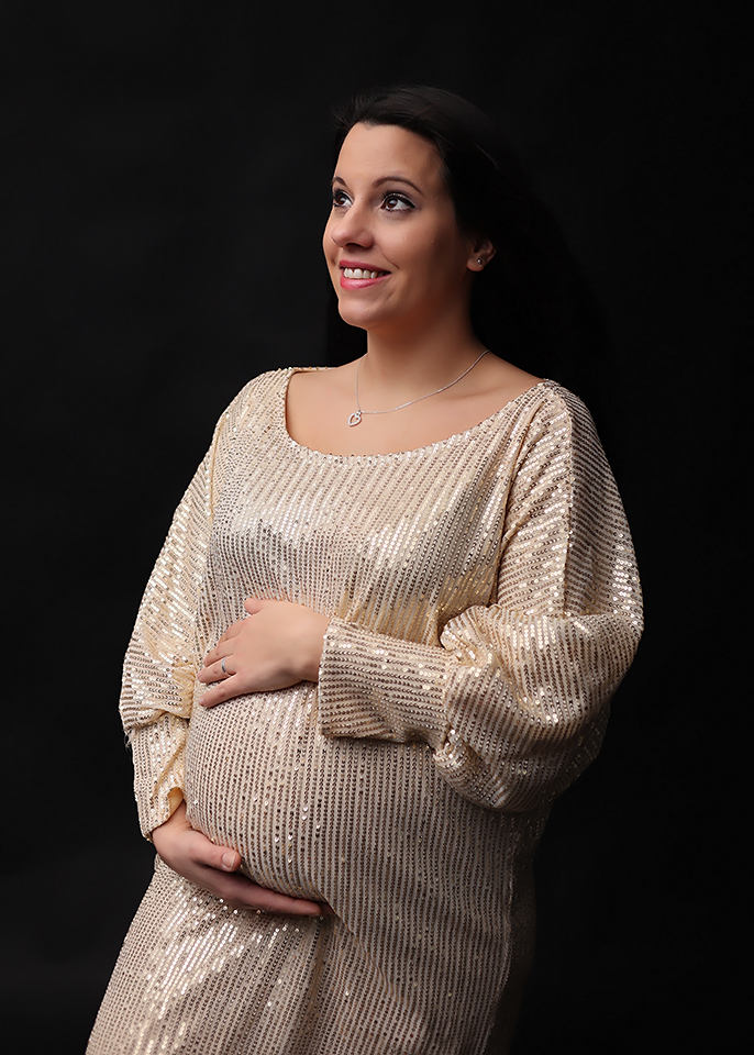 Kundenkleiderschrank für dein Babybauchshooting bei Pirmasens Christina De Vivo Photography