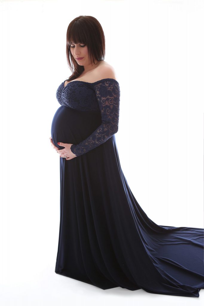 Kundenkleiderschrank für dein Babybauchshooting bei Pirmasens Christina De Vivo Photography