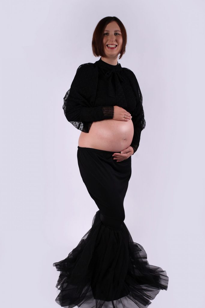 Kundenkleiderschrank für dein Babybauchshooting bei Pirmasens Christina De Vivo Photography