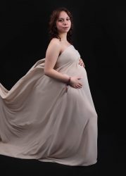Kundenkleiderschrank für dein Babybauchshooting bei Pirmasens Christina De Vivo Photography