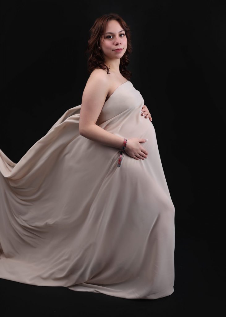 Kundenkleiderschrank für dein Babybauchshooting bei Pirmasens Christina De Vivo Photography