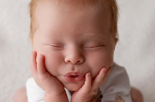 Erfahrene Babyfotografin für emotionale einzigartige Erinnerungen bei Pirmasens