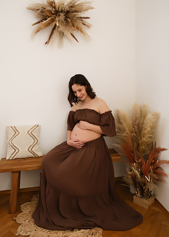 Babybauchbilder indoor im Boho Look rund um Pirmasens made by Fotografin Christina De Vivo