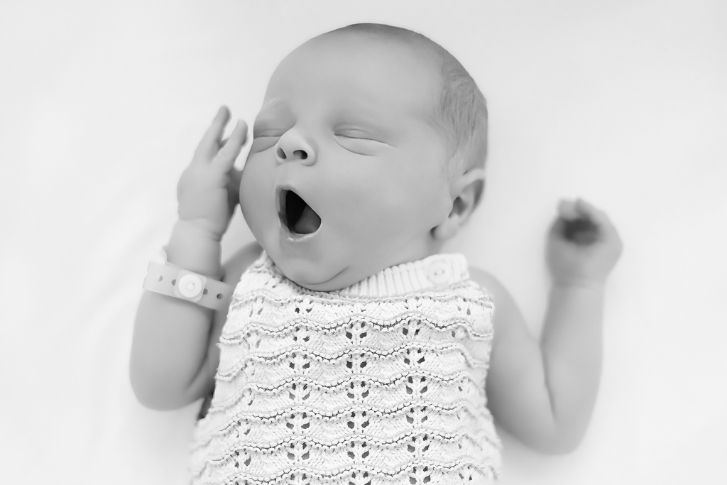 Die ersten Babybilder direkt im Krankenhaus Pirmasens by Christina De Vivo Photography