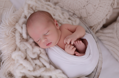 Newborn Photographer Christina De Vivo near Ramstein