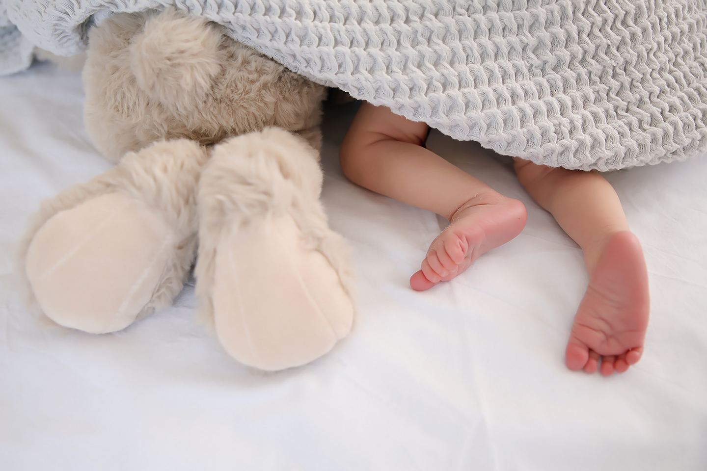 Natürliche Babybilder by Christina De Vivo Photography für die Region Dahn