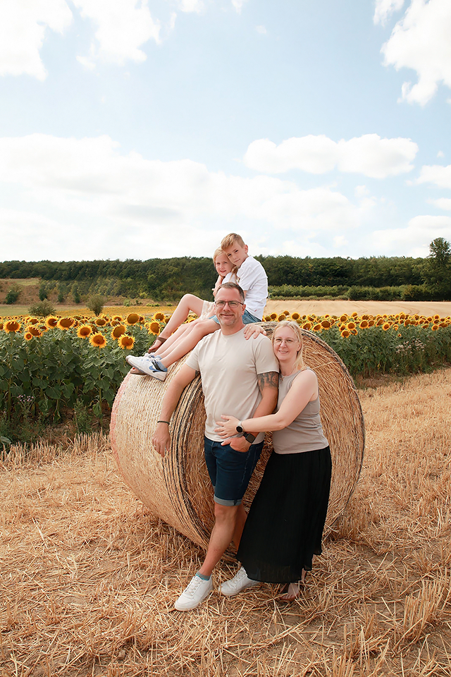 FamilienShooting im Sonnenblumenfeld bei Pirmasens