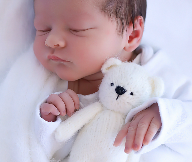 Fresh48 erste Bilder im Krankenhaus Pirmasens by Babyfotograf Christina De Vivo