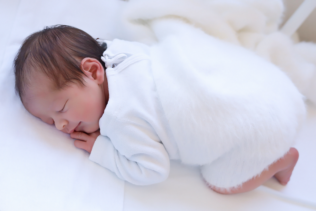Fresh48 erste Bilder im Krankenhaus Pirmasens by Babyfotograf Christina De Vivo